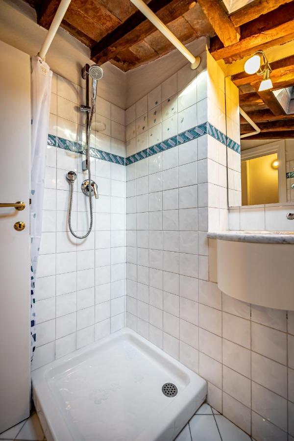 Yid Vellutini Apartment Florence Exterior photo